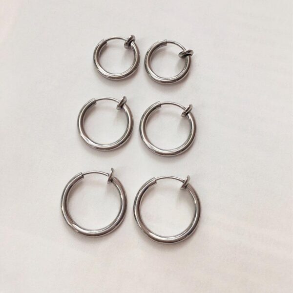 Retractable_hoops_in_silver_-_14mm_16mm_and_18mm_diameter_-_The_Hexad_1800x1800_a52f2ee4-5211-4fe0-8d5f-7f5b83017b5e